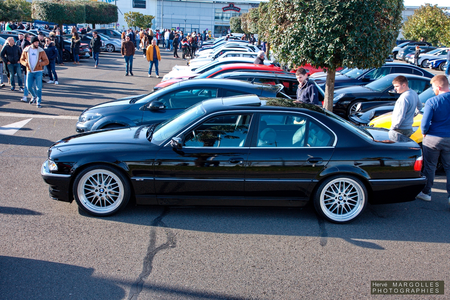 BMW 740i -04.jpg